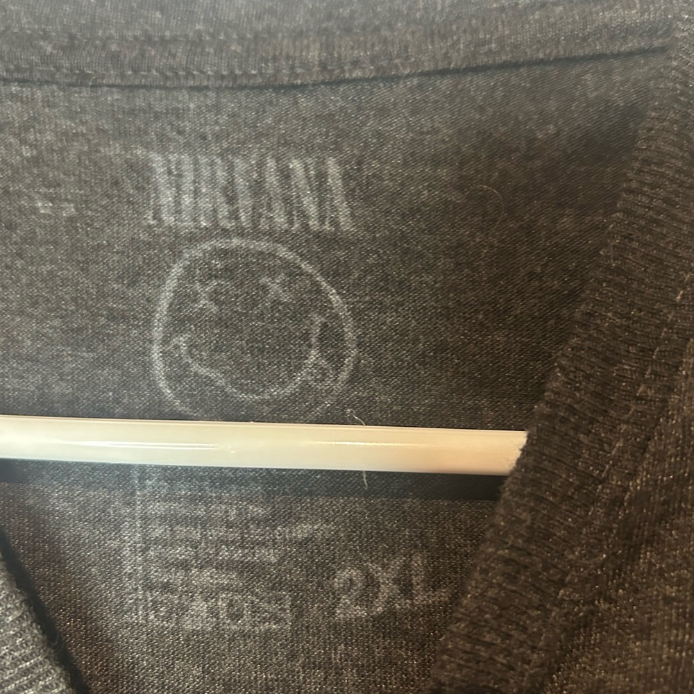 NIRVANA Charcoal Tee with Rainbow Logo - Picture 2 of 3